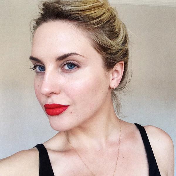 Scarlett Lipstick 2